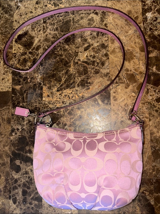 Coach Handbags - Coach Signature Crossbody Purse